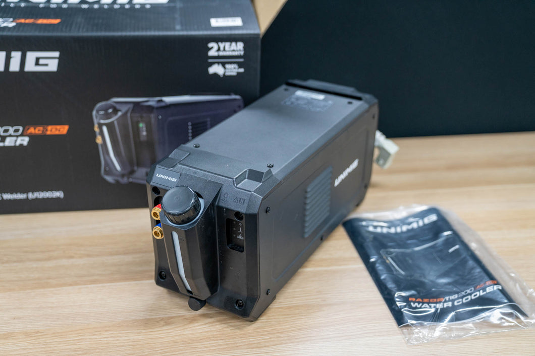 LOT A349 - RAZOR TIG 200 AC/DC WATER COOLER