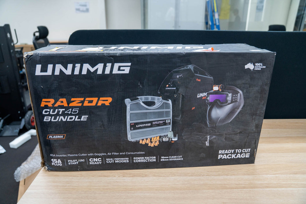 LOT A380 - RAZOR CUT 45 BUNDLE