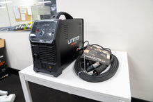 Load image into Gallery viewer, LOT A309 - RAZOR CUT 40 AIR PLASMA CUTTER
