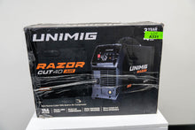 Load image into Gallery viewer, LOT A331 - RAZOR CUT 40 AIR PLASMA CUTTER
